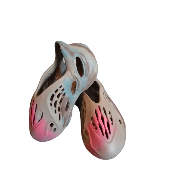 Authentic Yeezy Foamer Runners - Picture 2 of 2